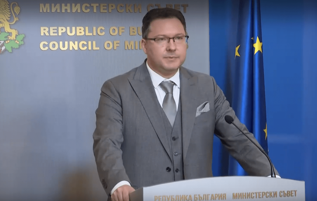 Министър Митов свиква работно съвещание в сградата на МВР