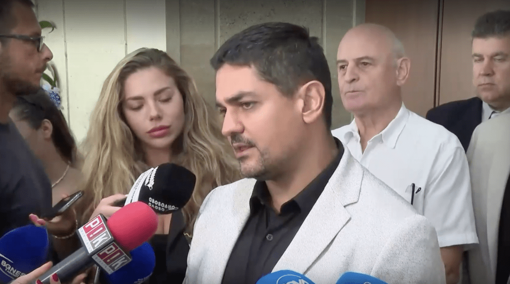 Радостин Василев: Вотът на недоверие е на МЕЧ, а ПП бяха поканени на среща