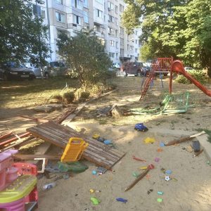 Пиян шофьор се вряза в детска площадка след гонка с полицията в София