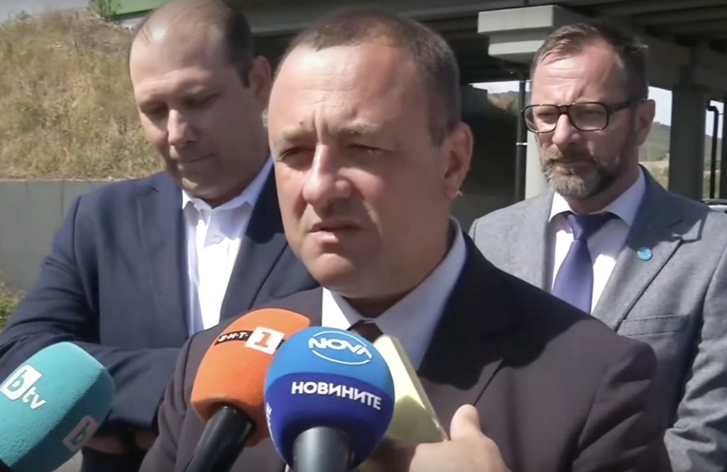 Министър Иванов разпореди проверки за установяване на всички течове и кражби на вода в Плевен