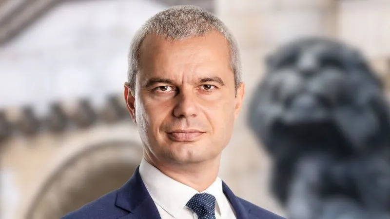 Костадин Костадинов настоява за възстановяване на лева
