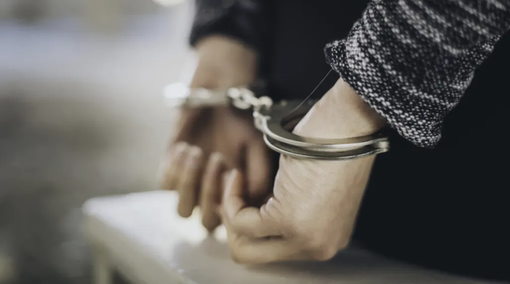 Задържаха 34-годишен за нарушаване на съдебна заповед