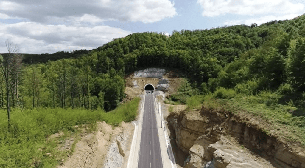 България и РСМ подписват споразумение за трансграничния железопътен тунел