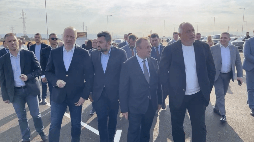 Борисов: Вятърът на Промяната забави пускането на АМ „Европа“, народът си плати цената