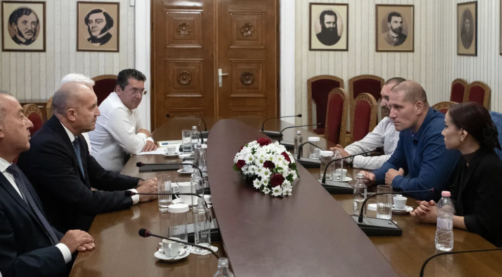 Президентът ще сезира компетентните органи във връзка със сигнали за нарушения и злоупотреби във ВМЗ-Сопот