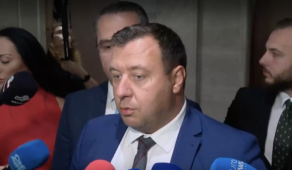 Заглушават опозицията в парламента, алармираха от „Възраждане“