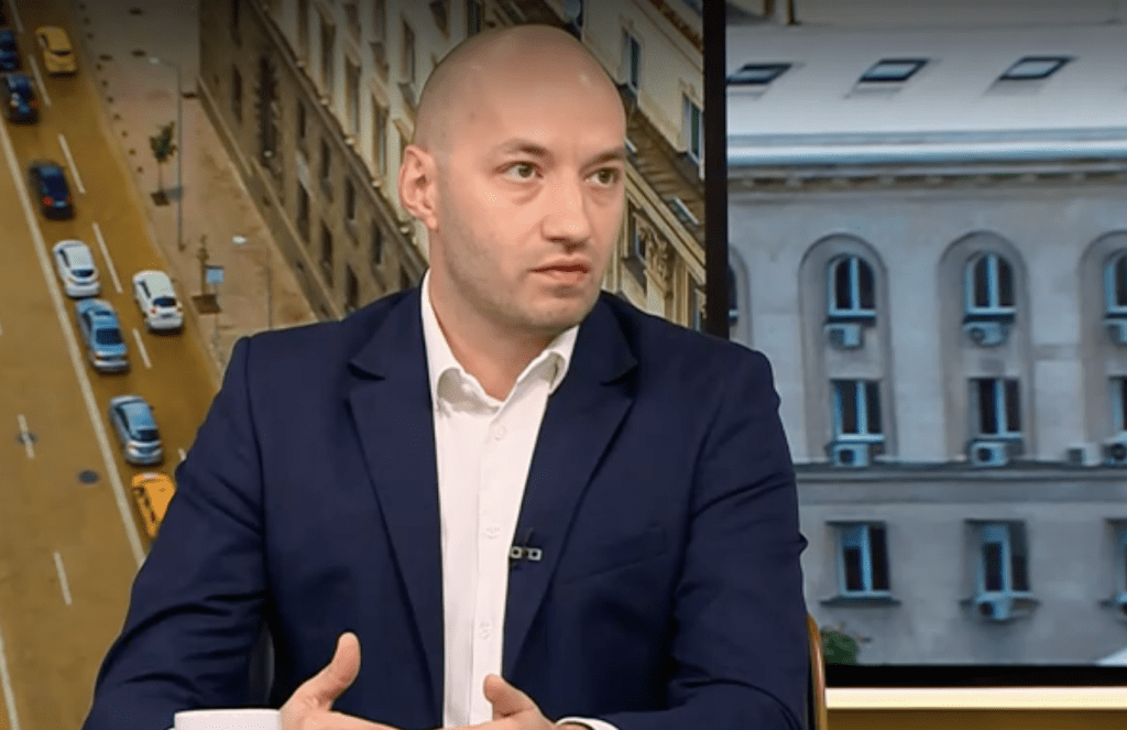 Експерти: Оставка на правителството не означава избори