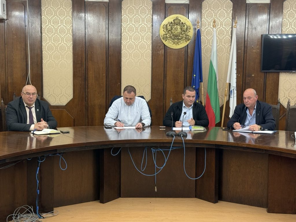 Община Русе мобилизира всички ресурси за справяне с последствията от проливния дъжд