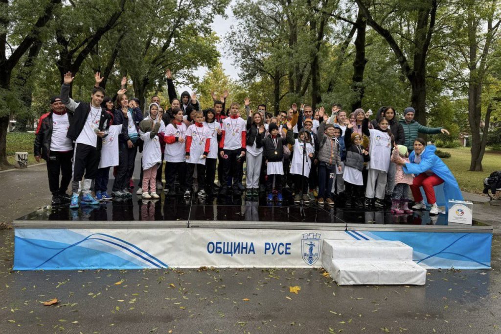 Десетки русенци се включиха в Световния ден на ходенето в Парка на младежта