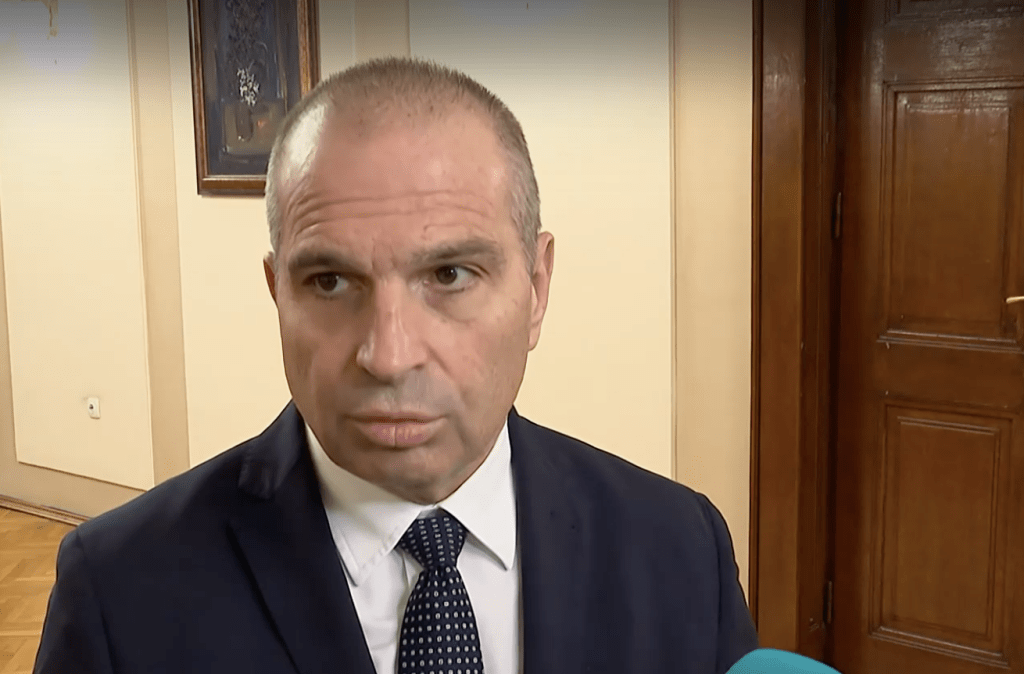 Караджов: Няма никаква заплаха за отпадане на инфраструктурни проекти през 2026 година