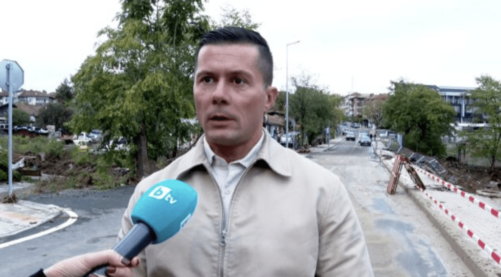 Кметът на Царево: Докато не бъде извършена цялостна корекция на реката, това ще се повтаря отново и отново