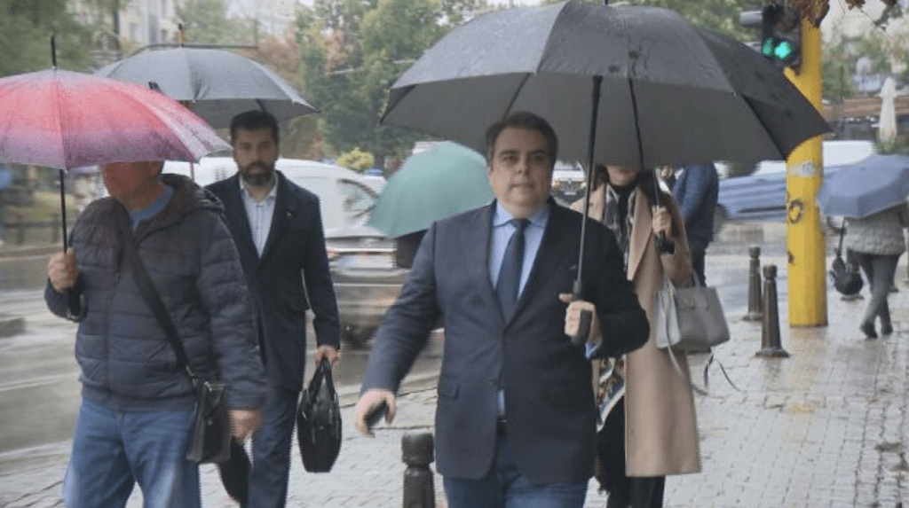 Василев, Петков и Бориславова поискаха да дадат показания в Антикорупционната комисия, отказаха им