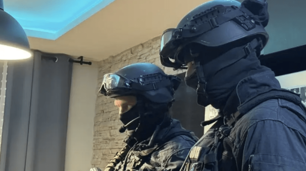 ГДБОП разби група за трафик на мигранти през България