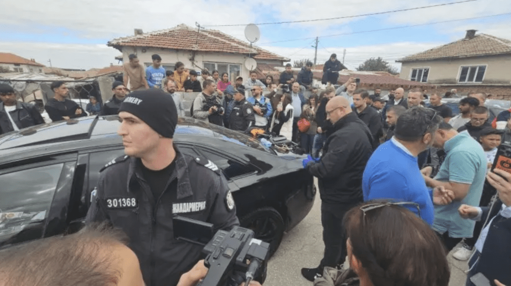 Петима задържани в Огняново по подозрение в купуване на гласове