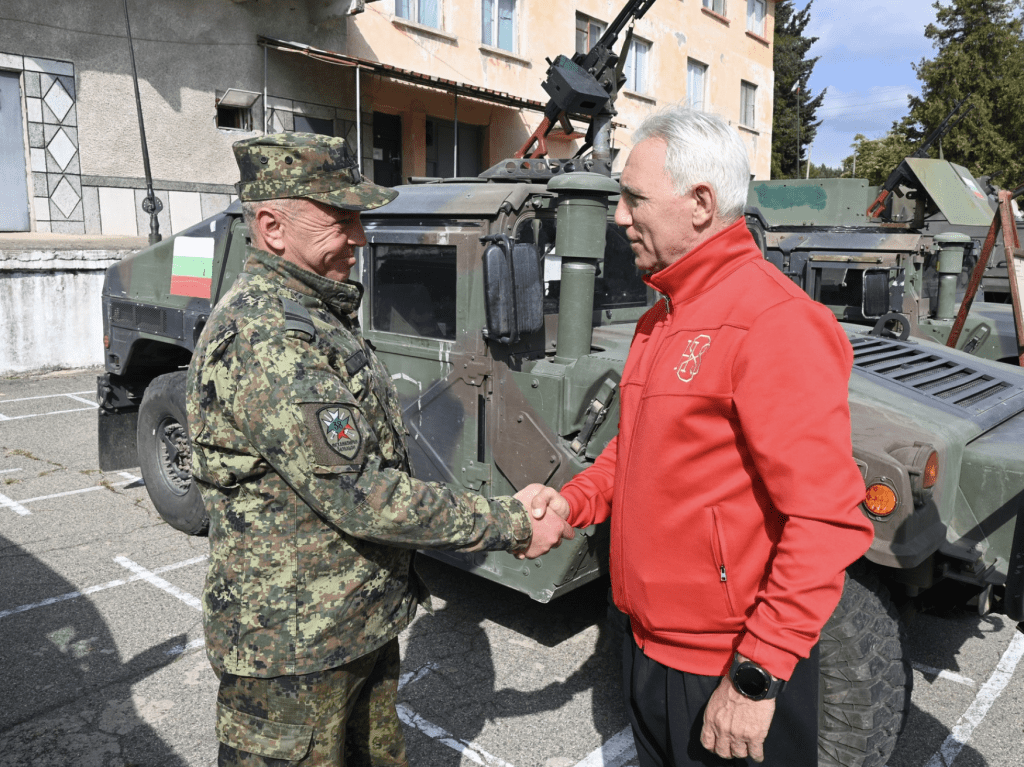 Стоичков посети казармата в Стара Загора, където е служил като войник