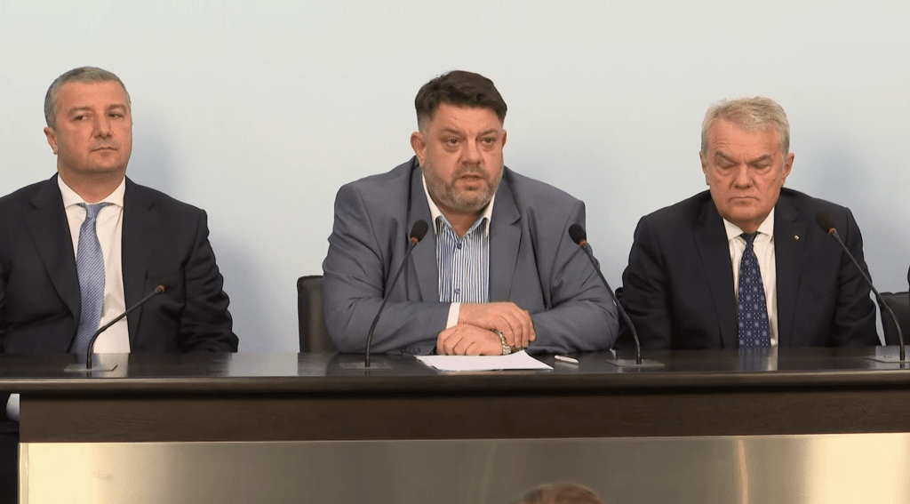 БСП брани Николас Мадуро: Противоречията между държавите се уреждат с дипломация