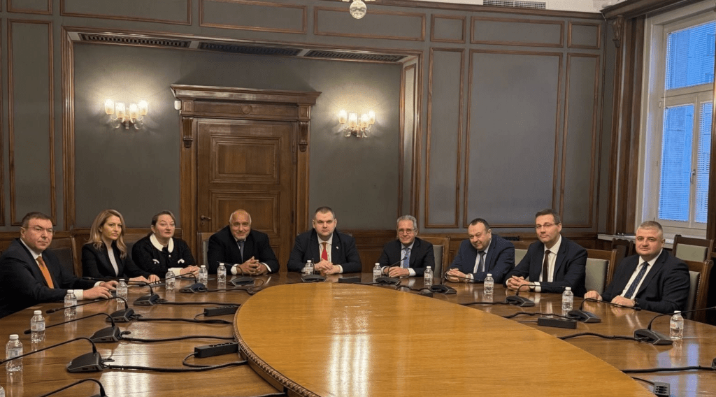„ДСП-Ново начало” ще продължи да подкрепя кабинета, но отказва участие в него
