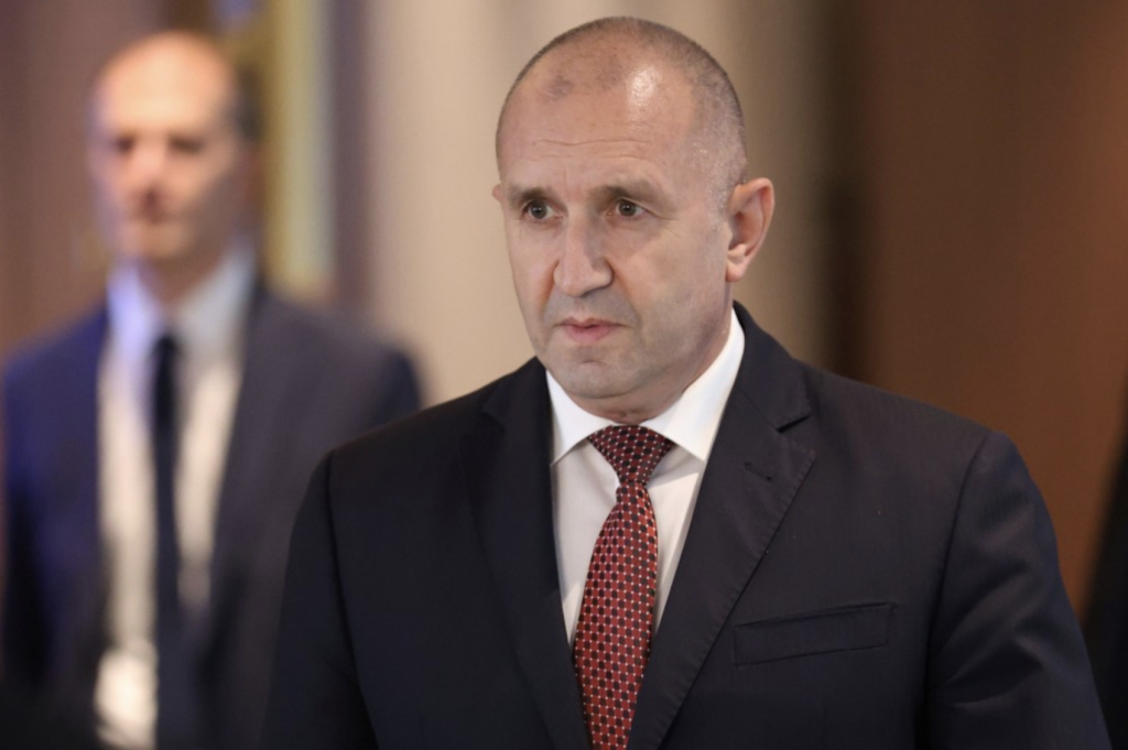 Очаква се президентът да обяви кога ще връчи първия мандат