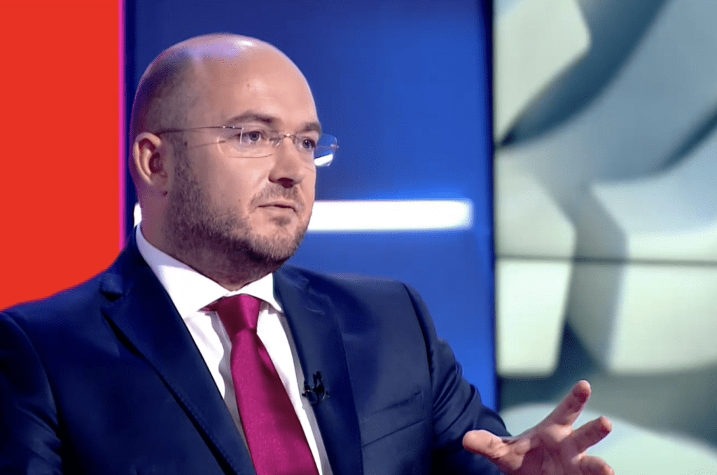 Георги Георгиев: Има месец, докато новите санкции за „Лукойл“ влязат в сила