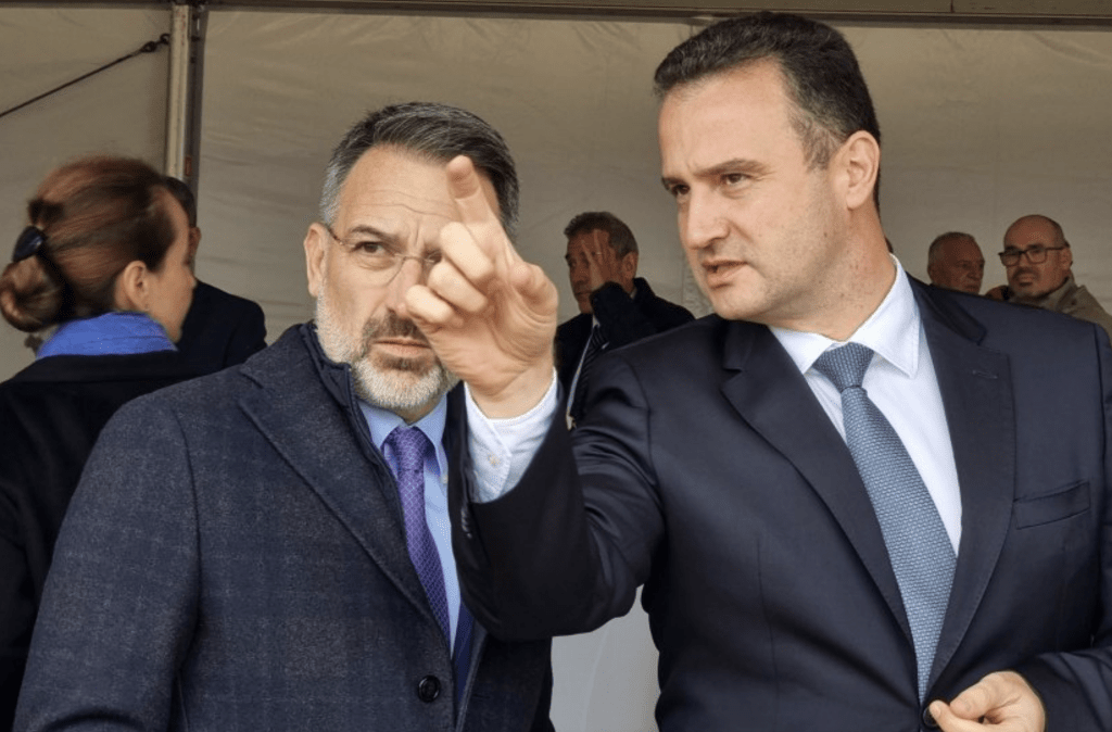 Жечо Станков: Държавата в момента няма намерения да купува активите на рафинерията “Лукойл Нефтохим” в Бургас