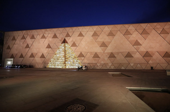 големия египетски музей