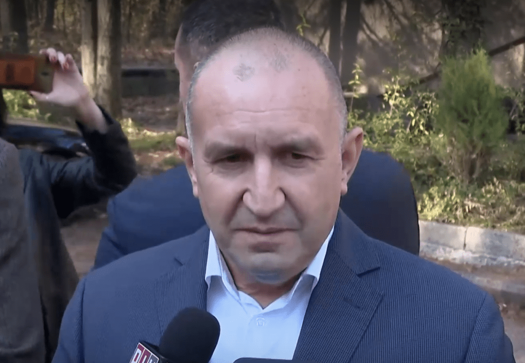 Радев: Проблемът е липсата на достатъчно наземно оборудване за F-16