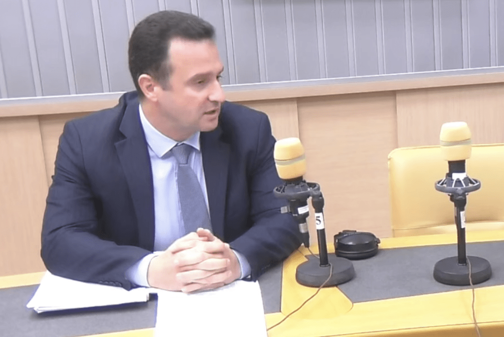 Жечо Станков: Румен Спецов трябва да получи разрешение от МС за всяка специфична дейност