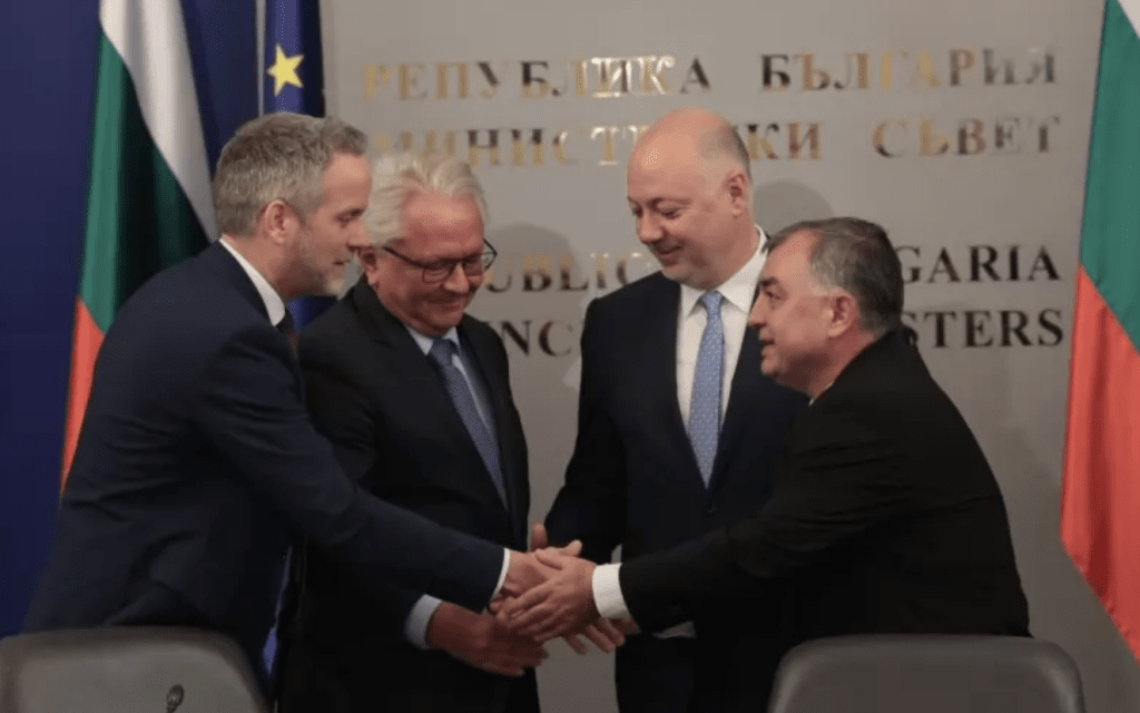 Кабинетът пази в тайна сделката с „Райнметал“