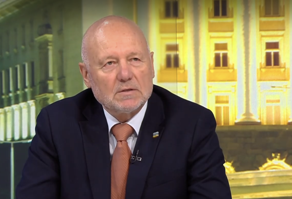 Тагарев: Най-добрият вариант е “Лукойл” да бъде закупен от голям западен инвеститор