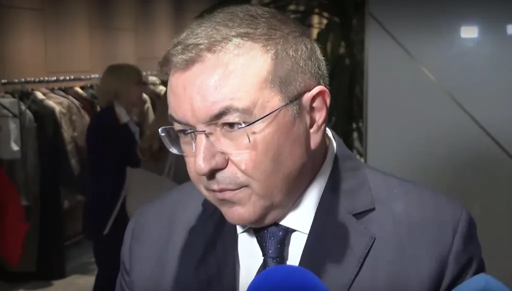 Костадин Ангелов: Служебният кабинет е лична отговорност на Йотова