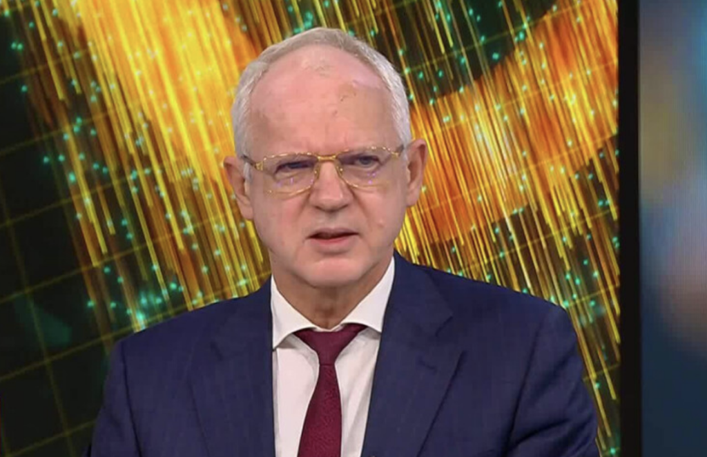 Велев: Пенсия и заплата ще получат 7057 служители на МВР