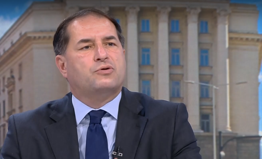 Доц. д-р Борислав Цеков: Групата от Петрохан носи всички белези на опасна религиозна секта!