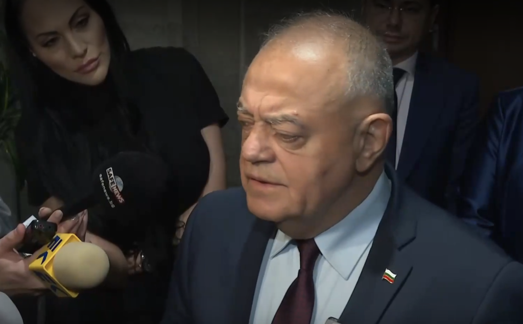 Атанасов: Смяната на областните управители е нормална практика, ние не сме участвали в този процес