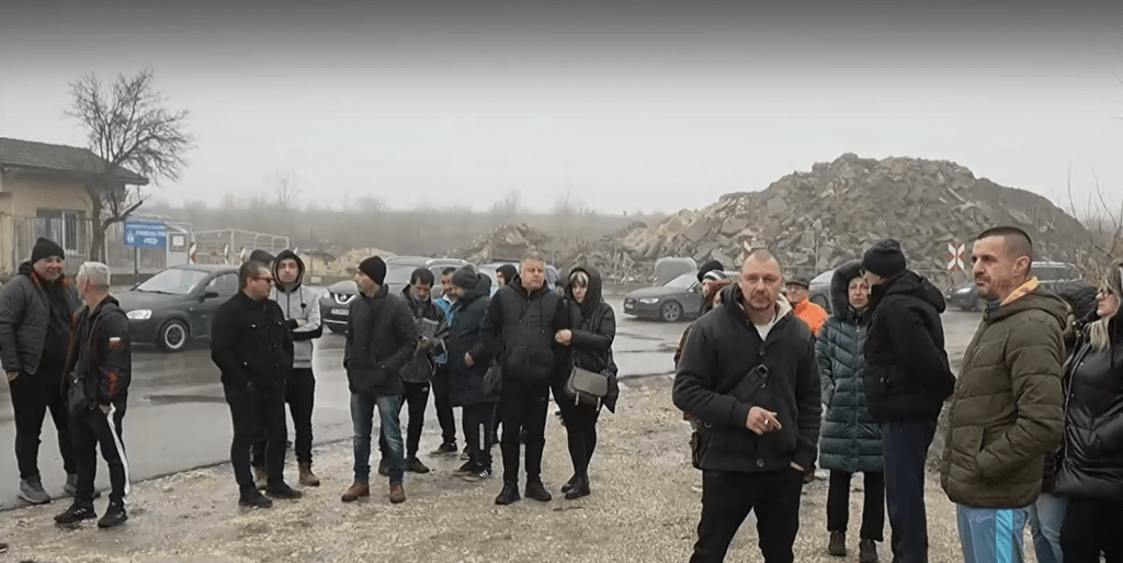 Жителите на град Мартен излязоха на протест