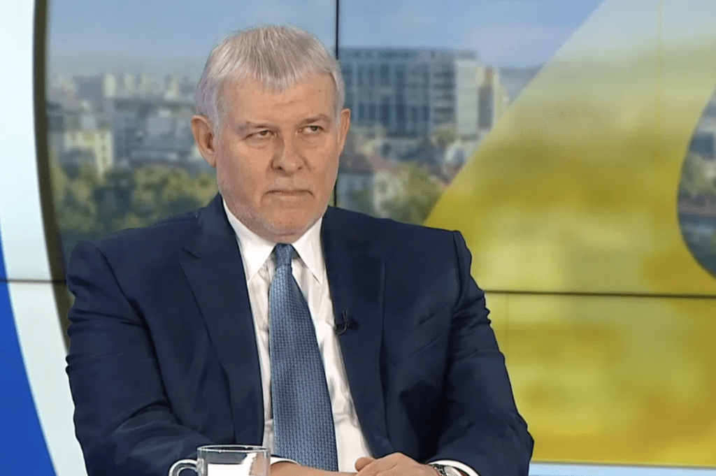 Румен Христов: Ние стоим зад Митов, няма да му поискаме оставката