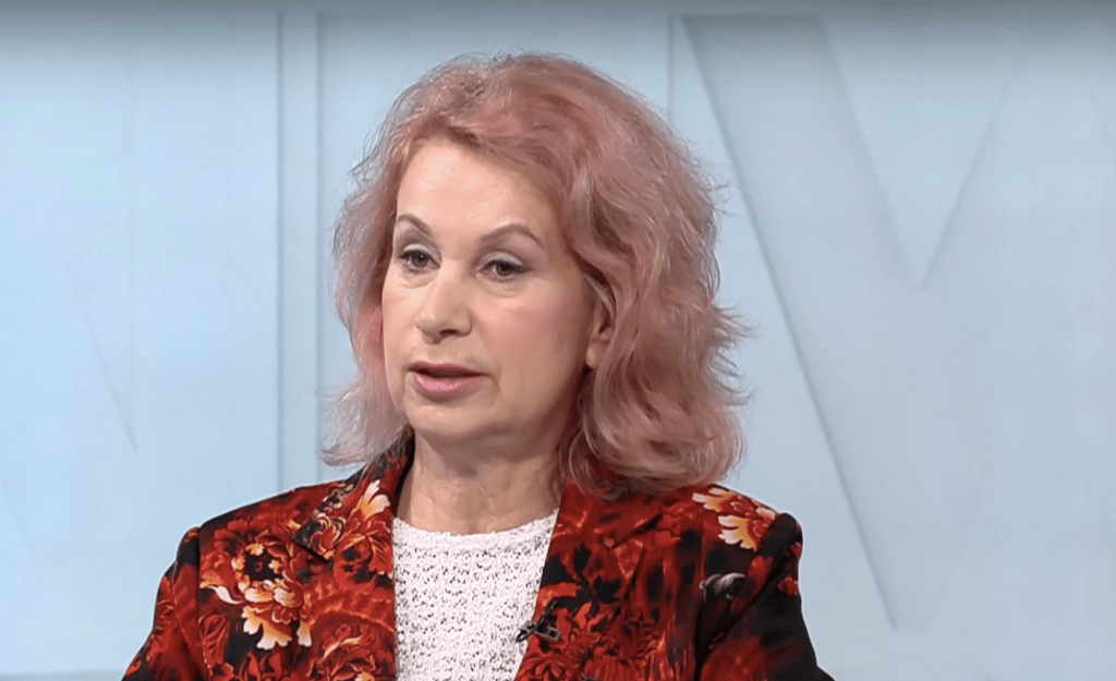 Проф. Ива Христова: COVID достигна пика си и се оттегля, но грипът настъпва