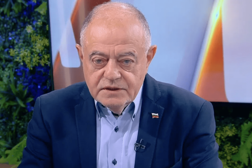 Атанас Атанасов: Да не се окажем след година с премиер Румен Радев и президент Йотова и вся власть советом
