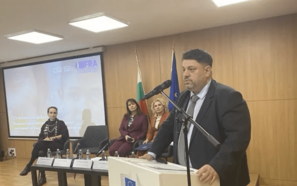 Зафиров: Броят на младите роми със средно образование се е повишил значително