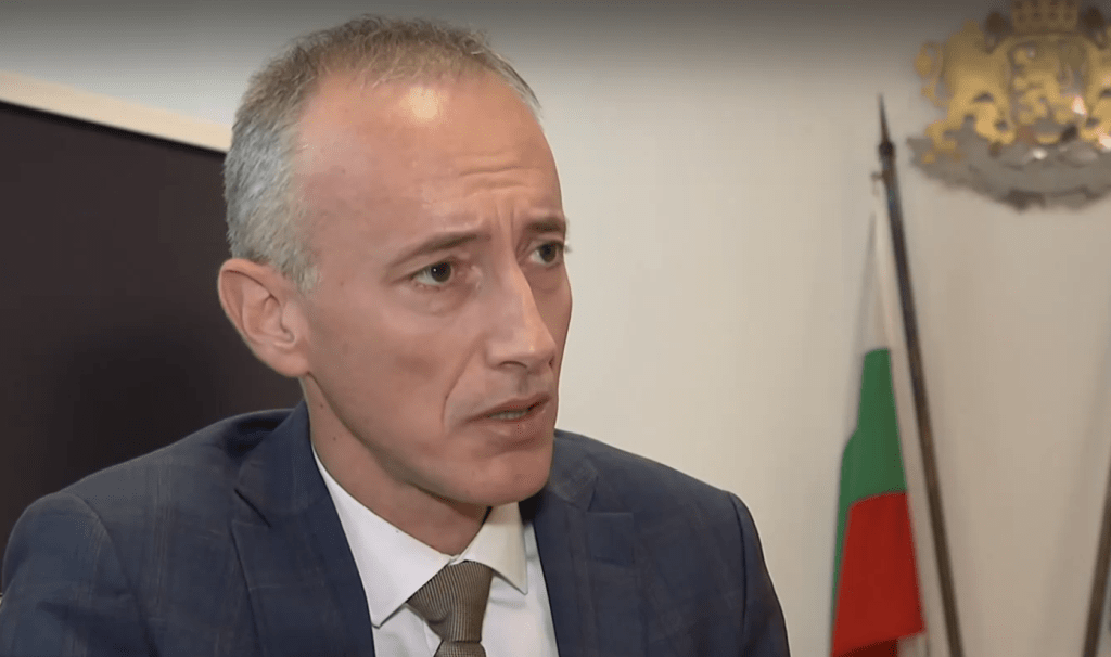 Обсъждат намаляването на чуждоезиковите паралелки