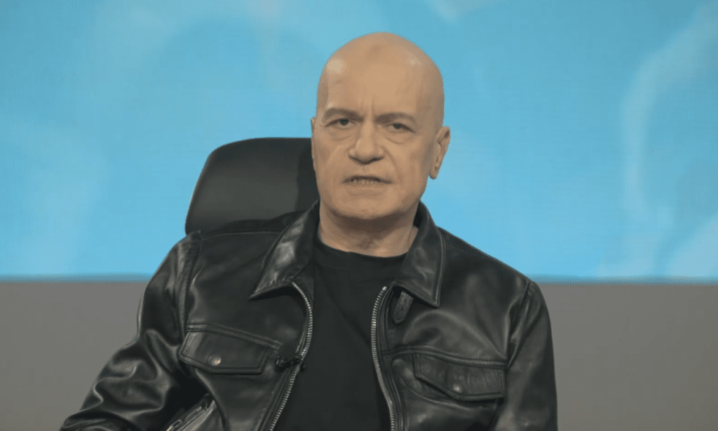 Слави Трифонов: Направих компромис заради протестиращите