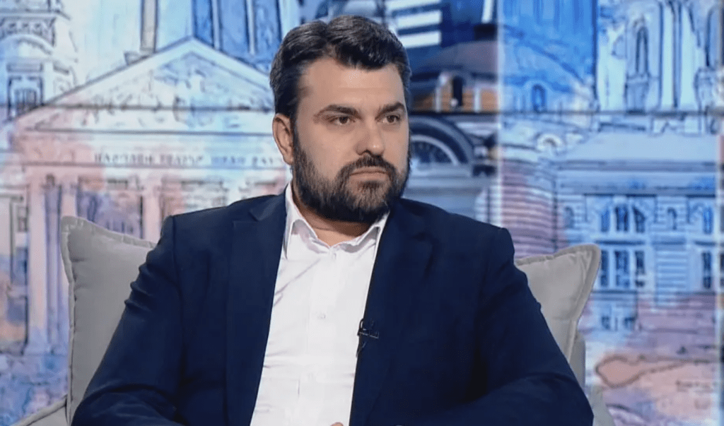 Георг Георгиев: Служебният кабинет се замеси в проблеми още със самия старт