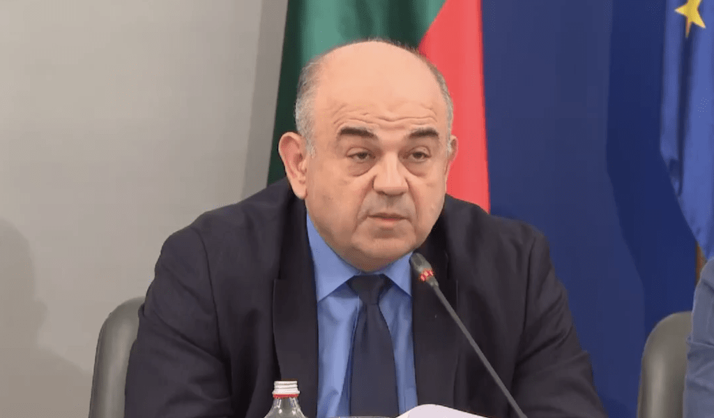 Потребителската кошница поскъпна с 1 евро
