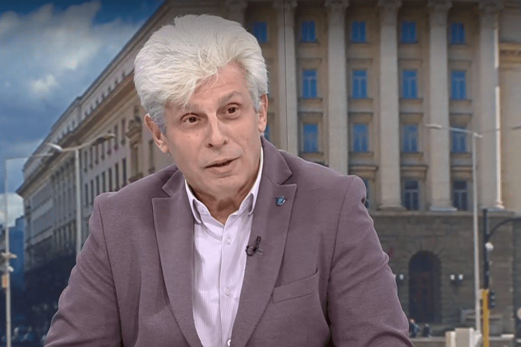 Кацарчев: Не е приемливо хора с 40 години стаж да работят и още за осигурителен
