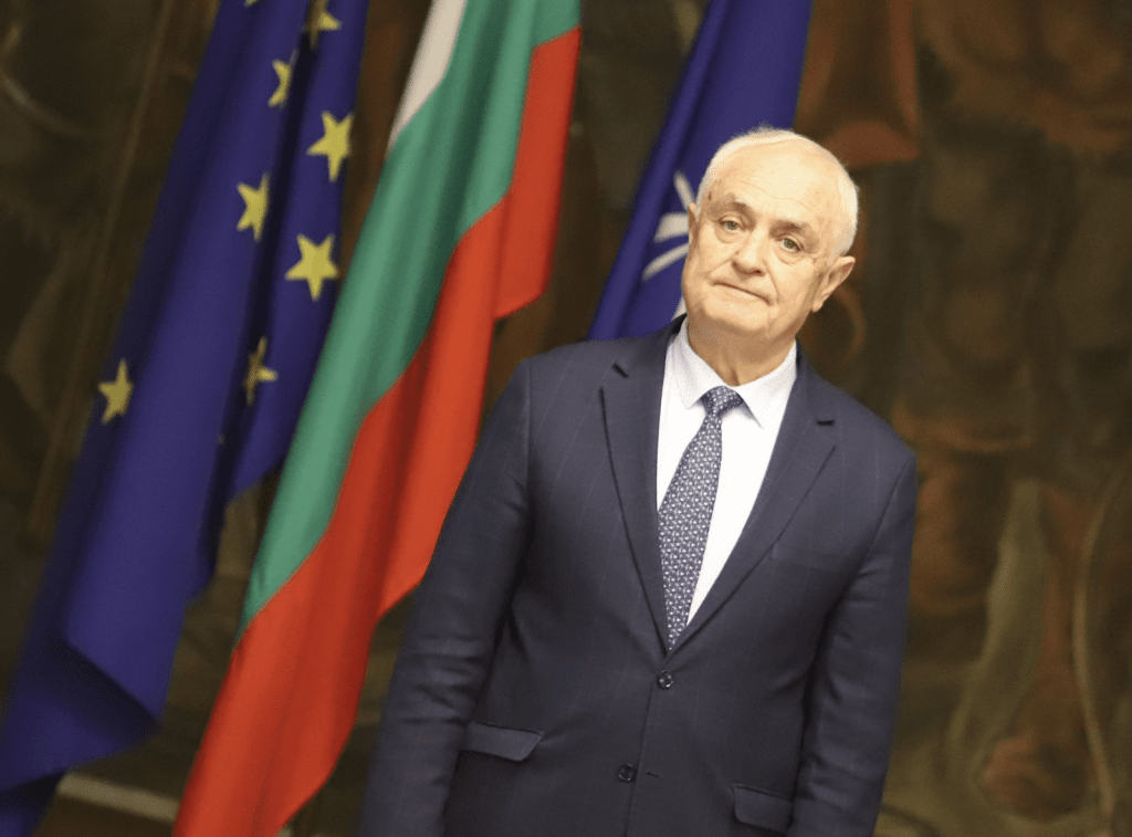 Атанас Запрянов награди ръководството на ВМА