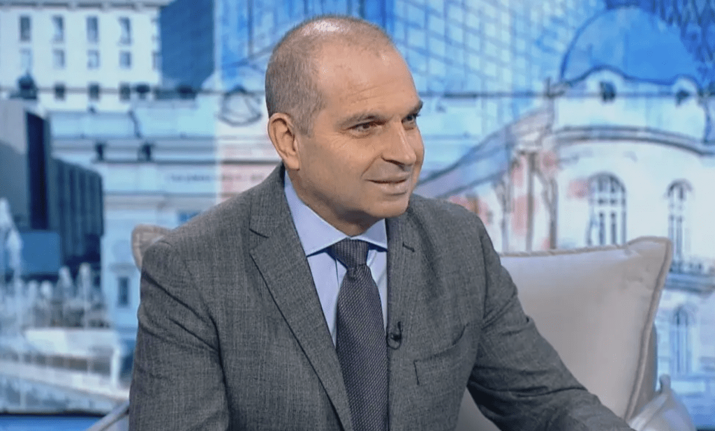 Гроздан Караджов: Над 30 милиона лева вече са обменени в евро през „Българските пощи“