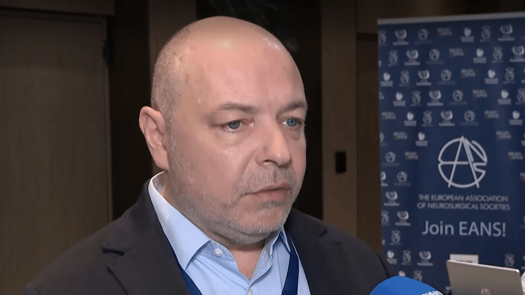 Стабилно е състоянието на двете деца след пожара в жилищен блок в София