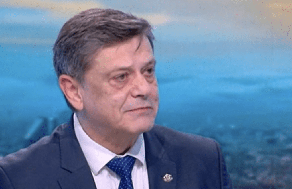 Ген. Константин Попов: Излизането на Радев от президентството беше грешка