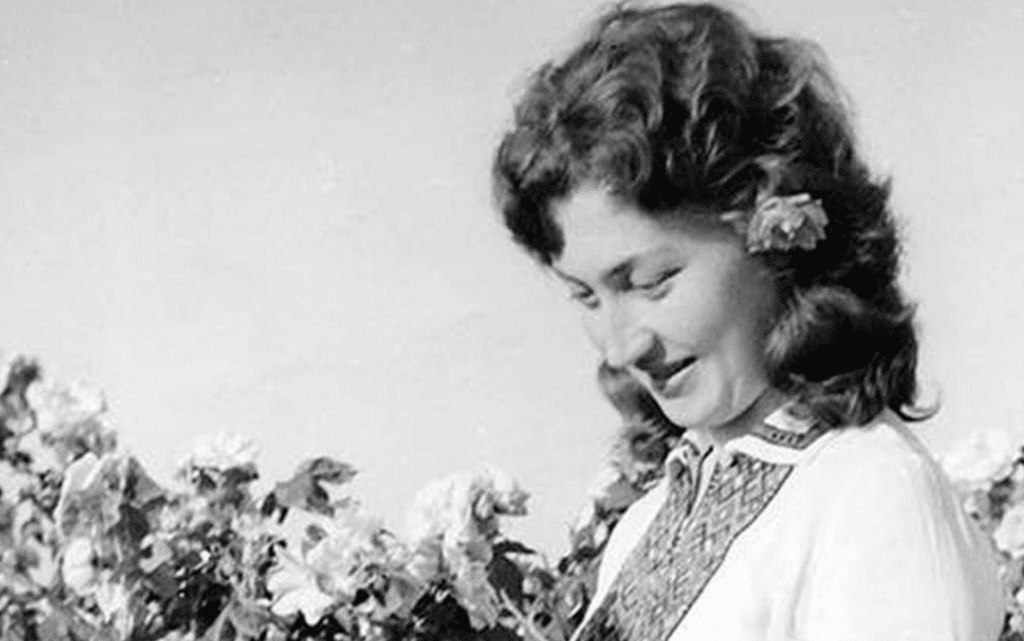 Почина първата Царица Роза на Казанлък