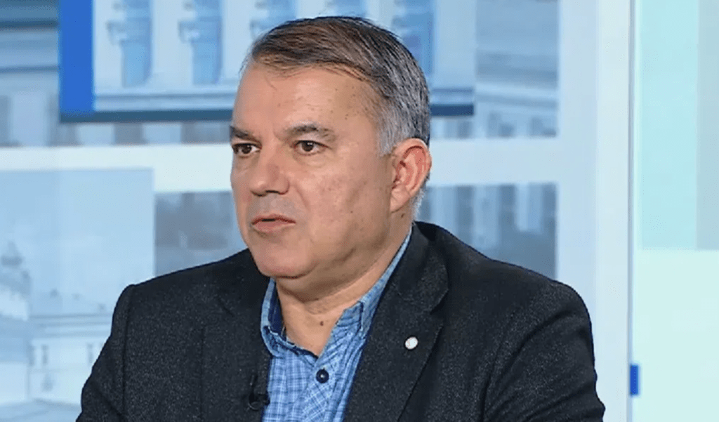 Богомил Николов: Ако на 1-ви февруари ви върнат ресто в лева, набирайте номера на НАП или на КЗП