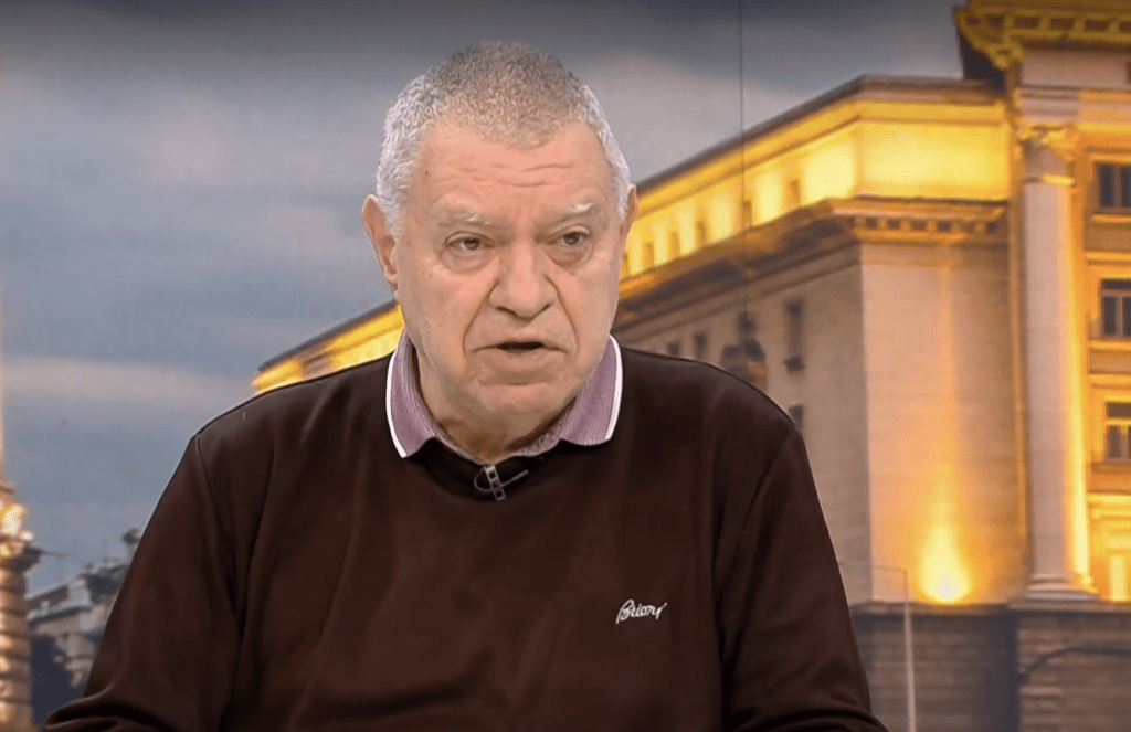 Проф. Михаил Константинов: Ограничаването на секциите в чужбина не е лишаване от право на вот